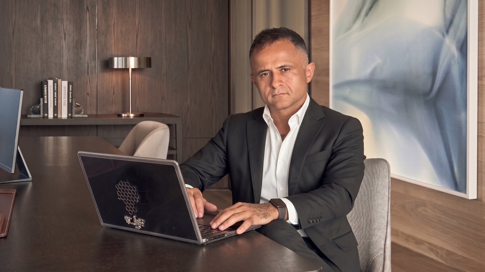 Marcelo José Nowaski Ribeiro, advogado, no escritório